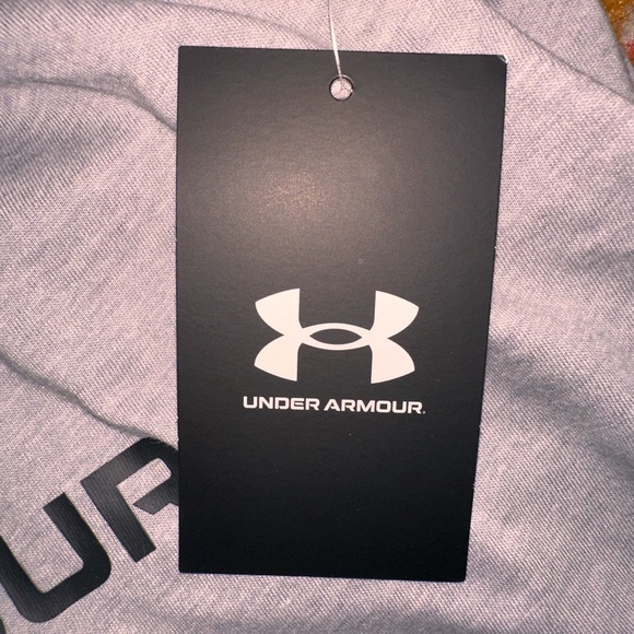 Men’s underarmour tank - Picture 3 of 4